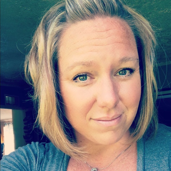 Meet your Posher, Carla - Picture 1 of 1